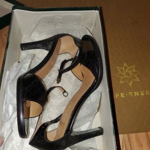 Lauren Ralph Lauren Black heels